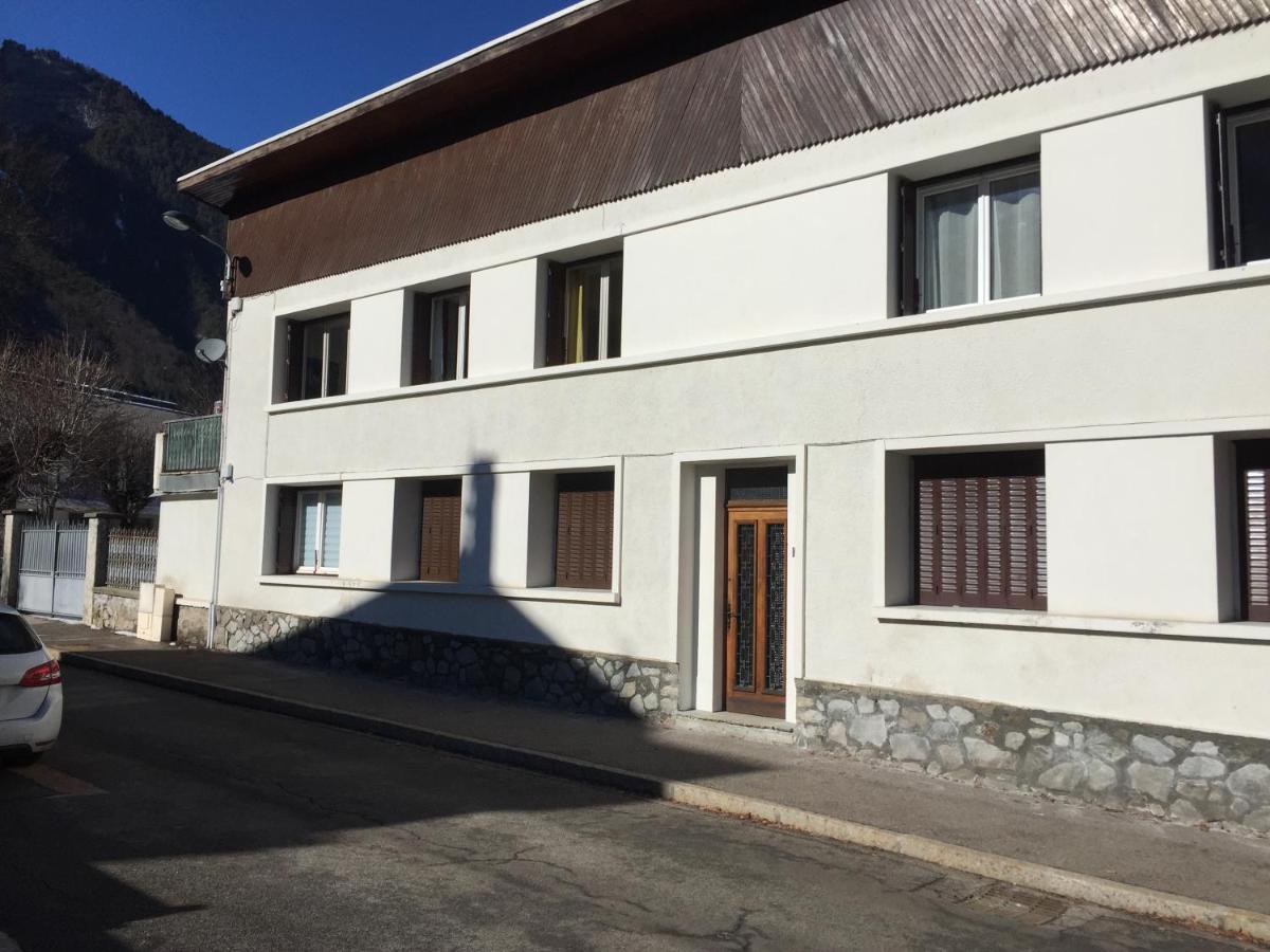 Superbe Appartement A Bourg D'Oisans Avec Terrasse Sud Le Bourg-dʼOisans Exteriér fotografie