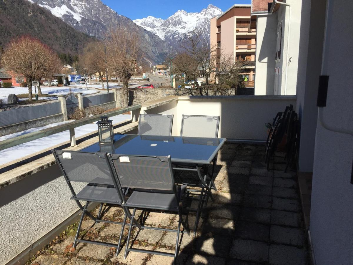 Superbe Appartement A Bourg D'Oisans Avec Terrasse Sud Le Bourg-dʼOisans Exteriér fotografie